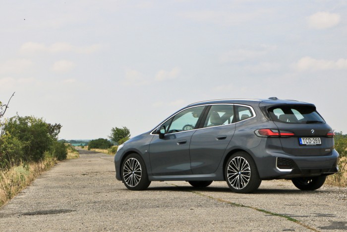 Az ortodox BMW-sek legyintenek rá, pedig nem kéne 7