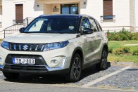 Fullba nyomja a hibridet a legújabb Suzuki Vitara 30