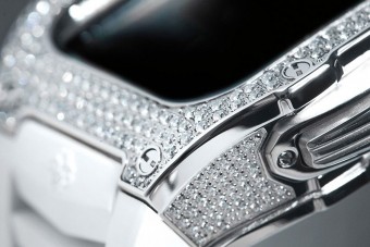 Hatmilliós, gyémánttal telerakott tok az Apple-okosórához