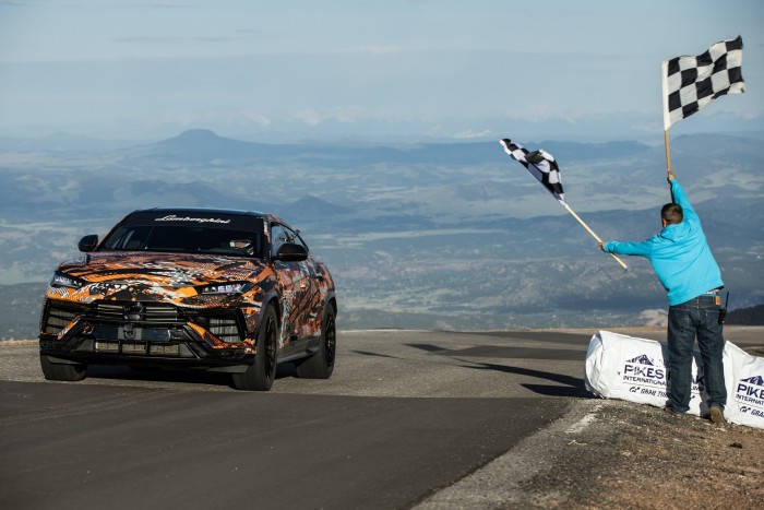 Férfias rekordot döntött meg a Lamborghini 7