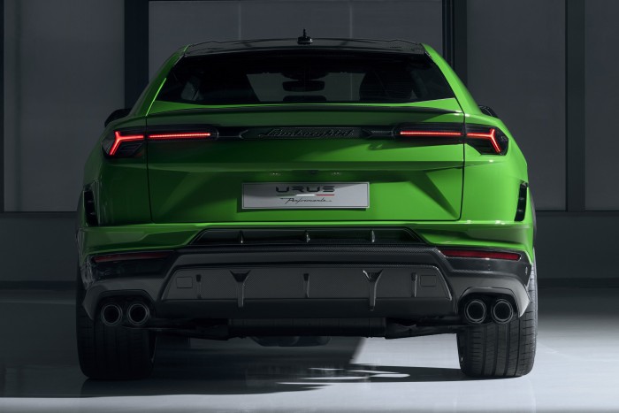 Ha földúton száguldoznál, ez a te autód 8