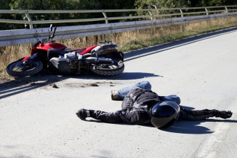 Visszajött a halálból, 68 millió forintot kapott a motoros