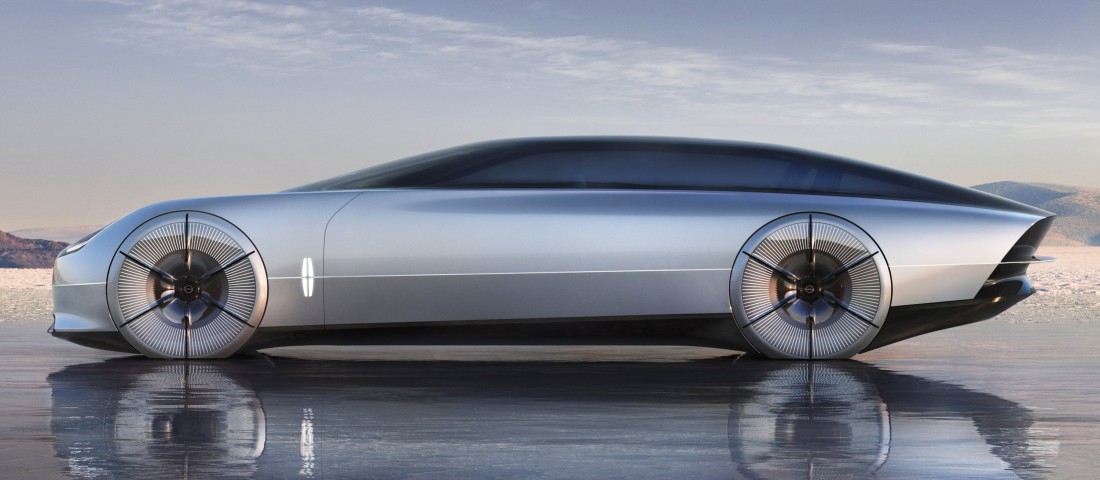 Húsevő virágként nyeli el utasait ez az autó