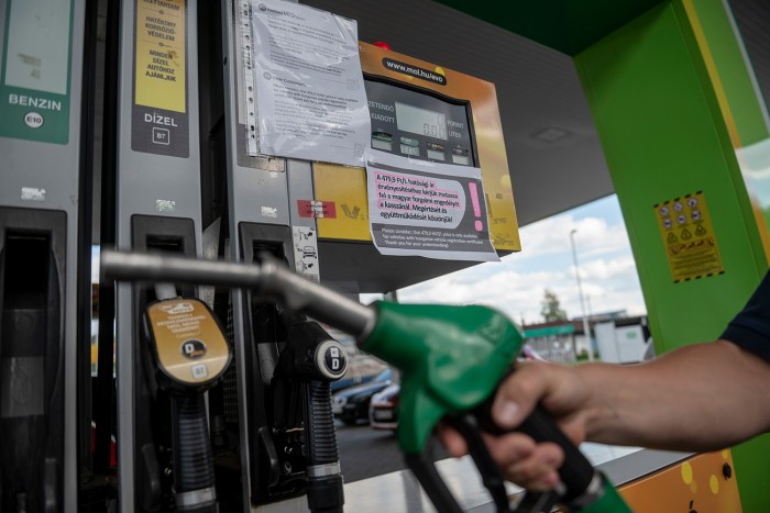 Téboly: az egyik hazai kúton már csak egy liter tankolható