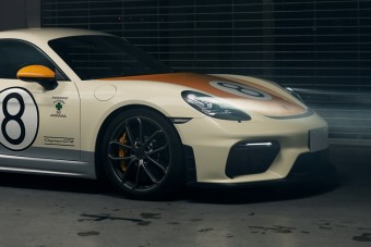 55 éves ikon előtt tiszteleg a Porsche