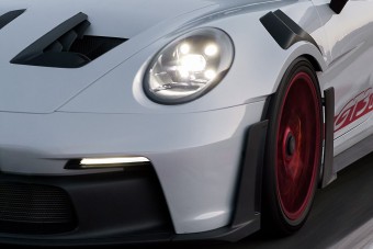 Versenyautó munkába járásra