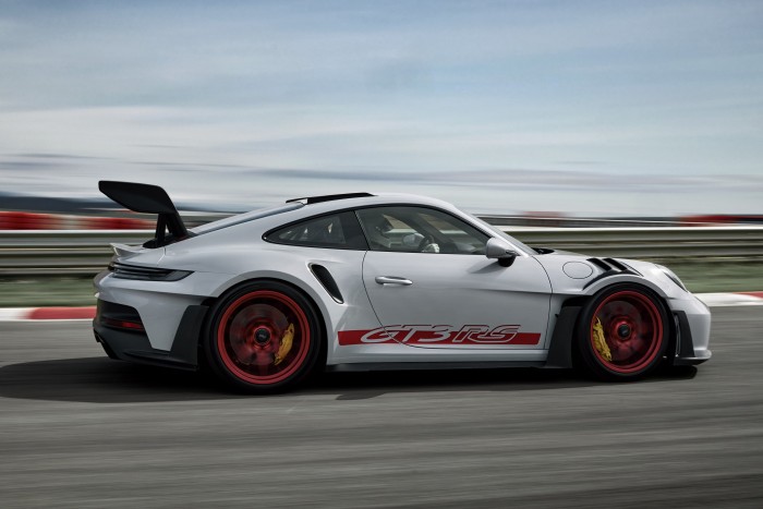 Versenyautó munkába járásra 7