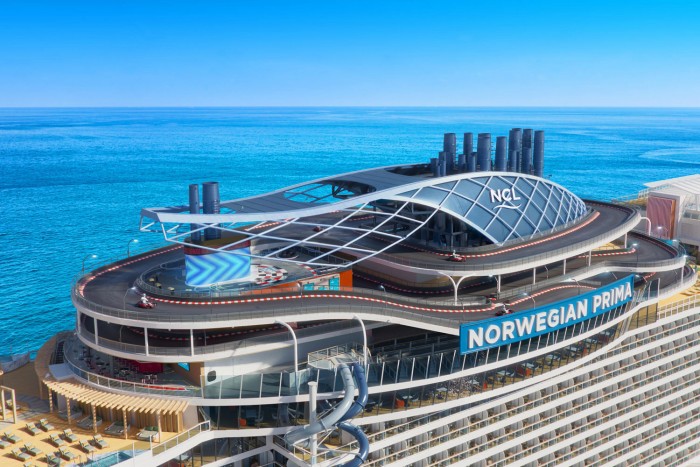 Luxushajón gokartoznál? Pipa!