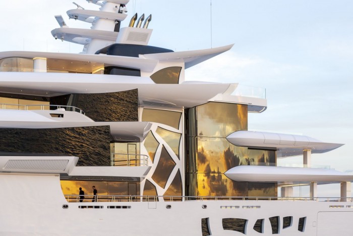 HUF 60 billion for an extremely smart superyacht that also protects the environment 2