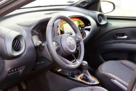 Megnőtt a nők cuki kedvence – Toyota Aygo X 56