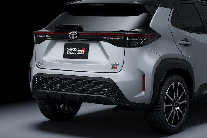 Sportverzió készült a legkisebb Toyota crossoverből 8