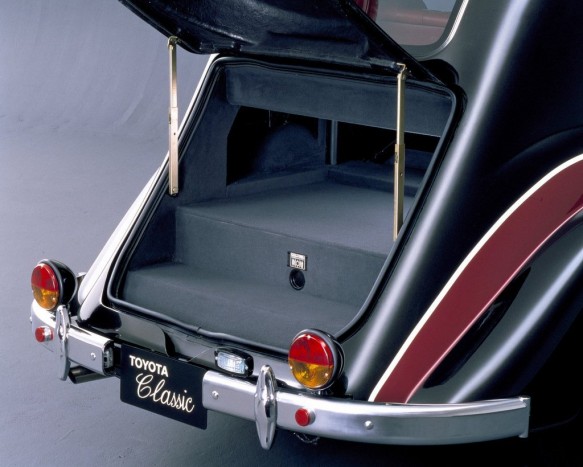 Haszonjárműből készült a kamu veterán szedán 6