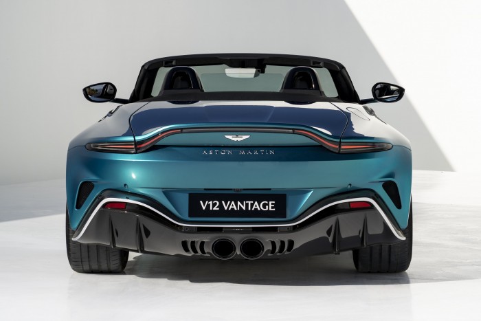 Visszatért az Aston Martin izomkolosszus roadstere 6