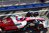 F1: Mindkét versenyzőjét lecseréli a McLaren 1