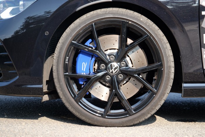 Két Golf egy áráért – VW Golf R teszt 11 | Vezess Két Golf egy áráért – VW Golf R teszt 11