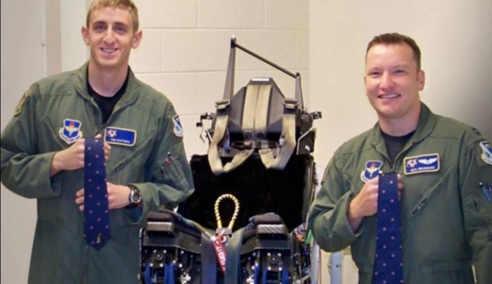 Kizárólag az kap ilyen nyakkendőt, aki farkasszemet nézett a halállal 4