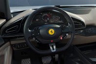 Négyajtós sportkocsi a Ferraritól 44