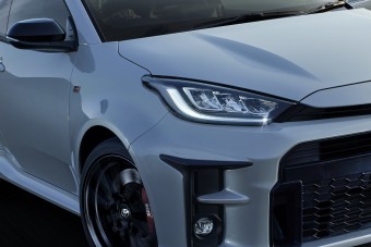 Gyári tuningot kap a Toyota városi versenyautója