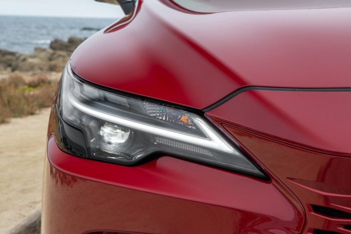 Egy hibrid SUV, amit jó vezetni – Itt az új Lexus RX 19 | Vezess Egy hibrid SUV, amit jó vezetni – Itt az új Lexus RX 19