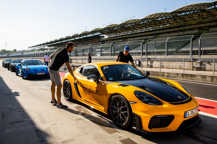 Mindig erre vágytam: az utolsó csepp üzemanyagot égettük 11