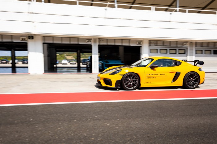 Mindig erre vágytam: az utolsó csepp üzemanyagot égettük 13