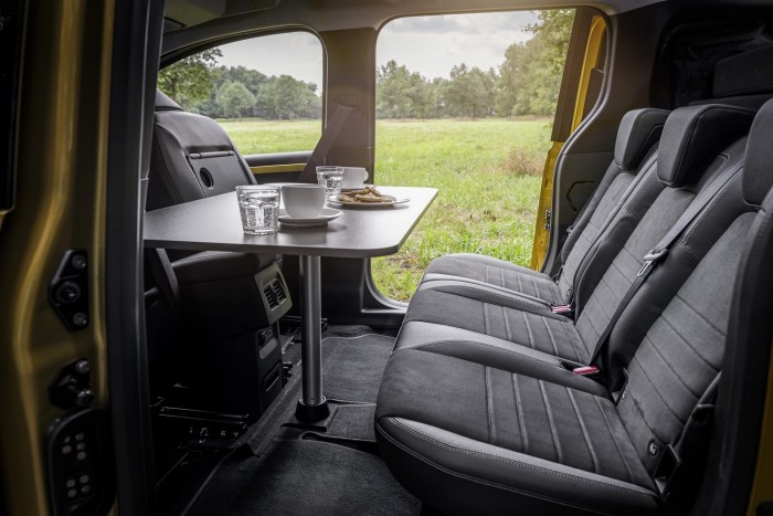 Ezzel a Mercivel kempingezni is lehet 1