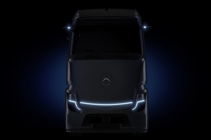 Napokon belül leleplezik a Merci új nyergesét