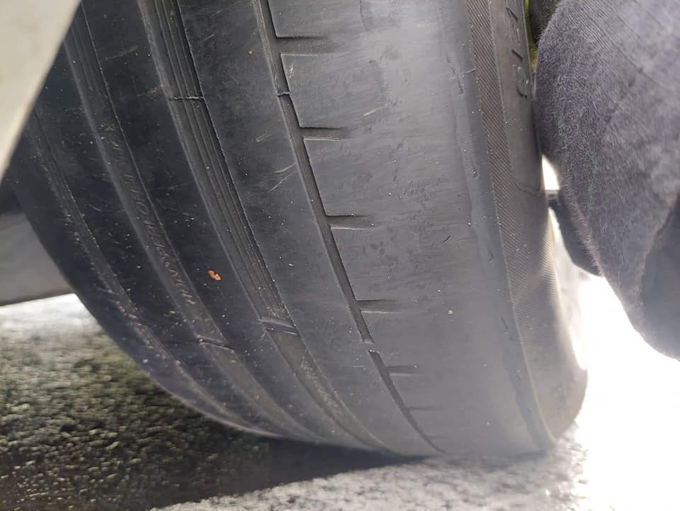 Miért akarsz megölni másokat ilyen ótvar gumival? 2 | Vezess Miért akarsz megölni másokat ilyen ótvar gumival? 2