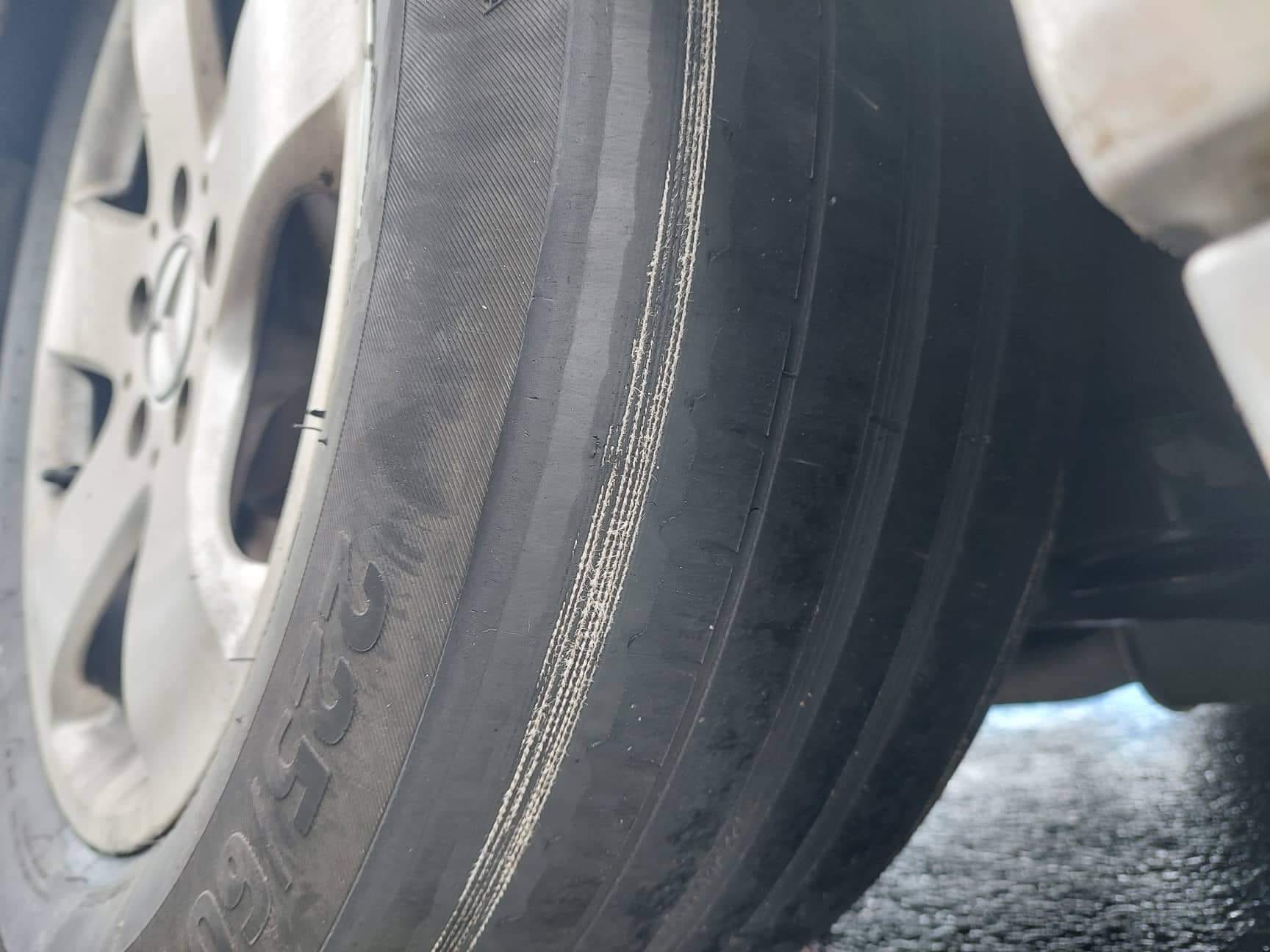 Miért akarsz megölni másokat ilyen ótvar gumival? 4 | Vezess Miért akarsz megölni másokat ilyen ótvar gumival? 4