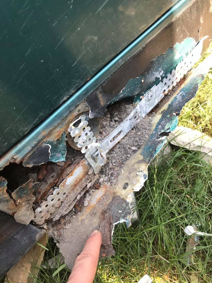 12 friss fotó érkezett a tákolás sírva röhögős poklából 10