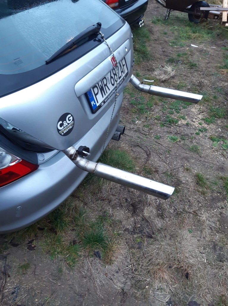 12 friss fotó érkezett a tákolás sírva röhögős poklából 2