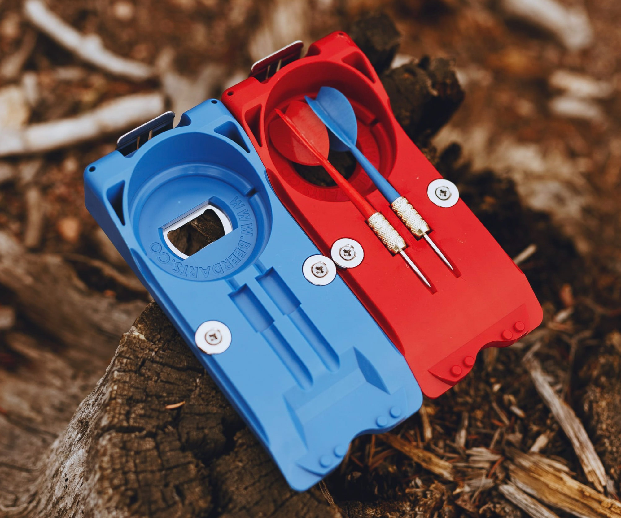 Sörösdobozt kell eltalálni a darts legújabb változatánál 3 | Vezess Sörösdobozt kell eltalálni a darts legújabb változatánál 3