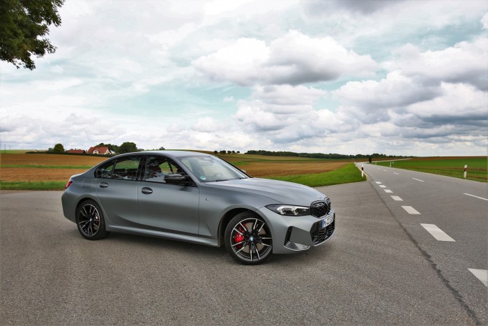 Nagy vese után hatalmas száj – Itt az új 3-as BMW 7