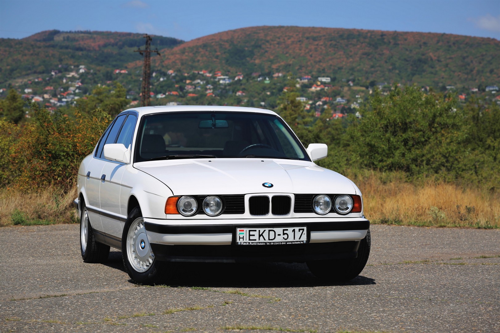 Ennyire tökéletes BMW-t találni lehetetlen! – BMW 520i E34, 1989 13