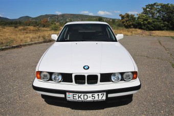 Ennyire tökéletes BMW-t találni lehetetlen! – BMW 520i E34, 1989