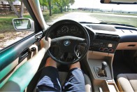 Ennyire tökéletes BMW-t találni lehetetlen! – BMW 520i E34, 1989 105