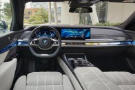 Sportverzió készült a BMW 7-esből, nem is akármilyen 56