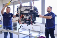 Már gyártja hidrogén-üzemanyagcellás rendszerét a BMW 14