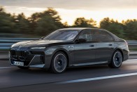 Sportverzió készült a BMW 7-esből, nem is akármilyen 15