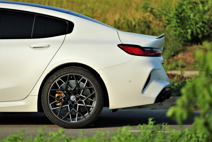 Ez még igazi rock ‘n’ roll!– BMW M8 Gran Coupé 86 Ez még igazi rock ‘n’ roll!– BMW M8 Gran Coupé 86