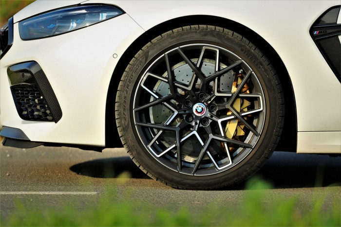 Ez még igazi rock ‘n’ roll!– BMW M8 Gran Coupé 91 Ez még igazi rock ‘n’ roll!– BMW M8 Gran Coupé 91