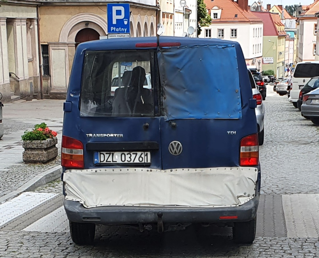 12 friss fotó érkezett a tákolás sírva röhögős poklából 12