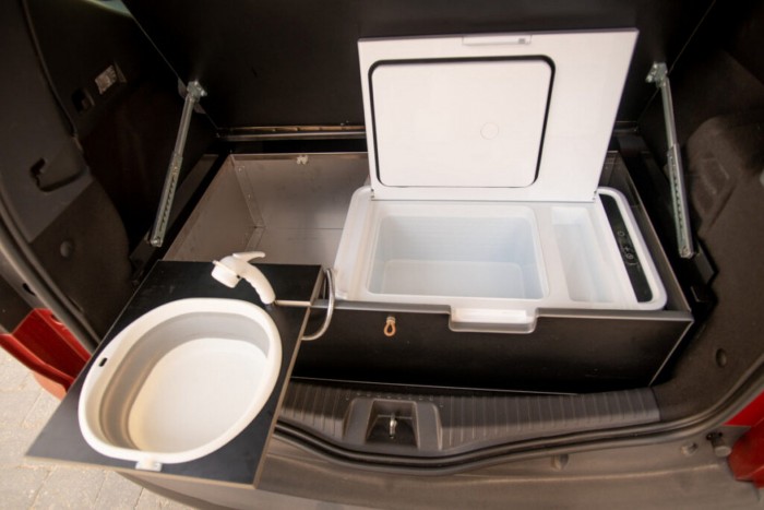 A lakóautók minimumát hozza, pont ezért csábító az alvásra alkalmas Dacia Jogger 3