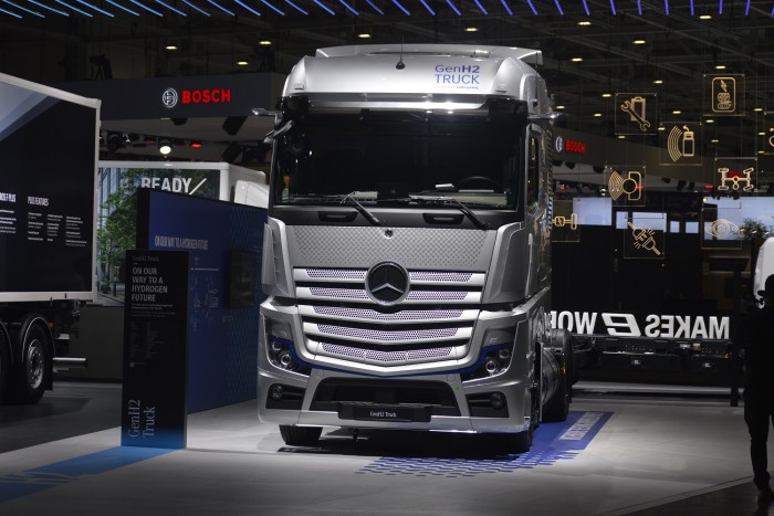 Újabb limitált szériás nyergest villantott a Merci 10