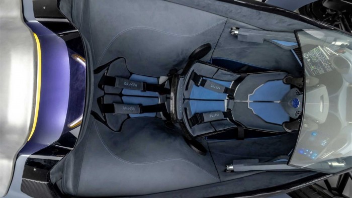 Levágták a legfurcsább szupersportkocsi tetejét 8