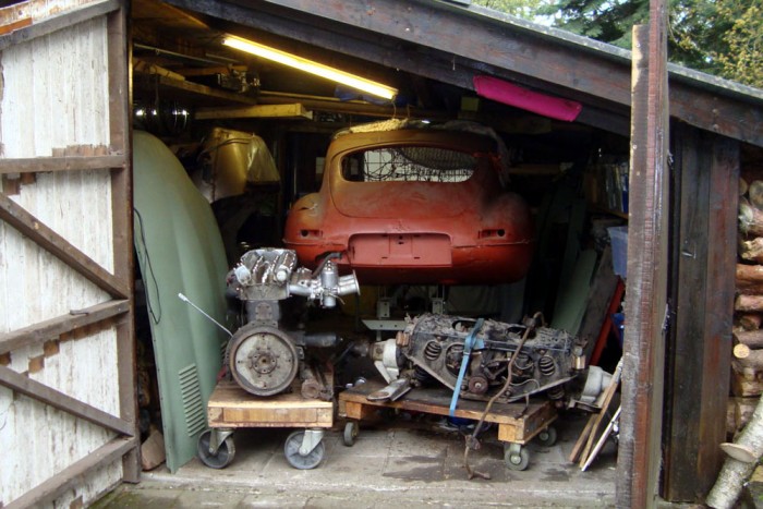 Egy holland fészerből került elő a történelmi Jaguar