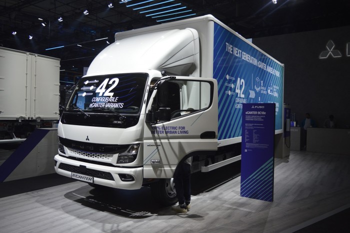 Újabb limitált szériás nyergest villantott a Merci 9