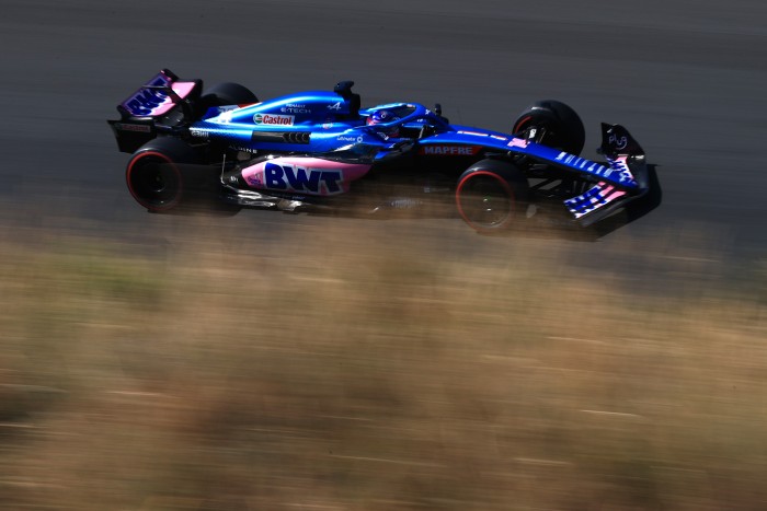 F1: Két futamon is pilótát cserél az Alpine