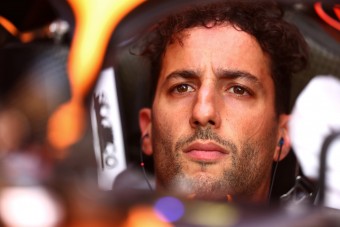 F1: Átverte a McLaren Ricciardót