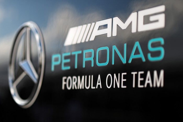 F1: Napelemparkot épít a Mercedes, hogy spóroljon